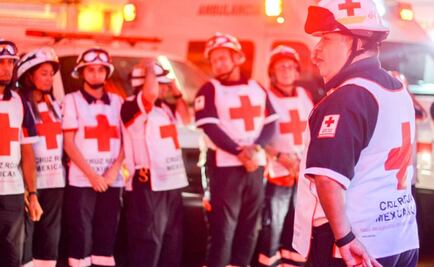 Cruz Roja Mexicana guarda un minuto de silencio por víctimas del sismo de 1985