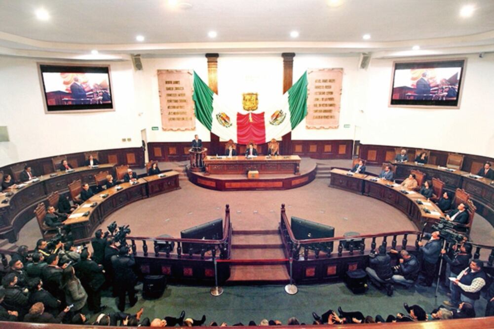 Se impondrán de tres a seis años de prisión y multa a quien no brinde atención oportuna y eficaz a las mujeres en emergencias del embarazo. (CONGRESO DE COAHUILA)