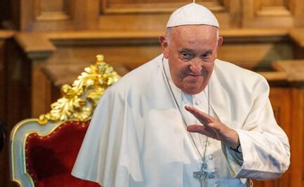 VIDEO: Papa Francisco aparece por sorpresa en la basílica de San Pedro; observa la restauración y reza en la tumba de san Pio X