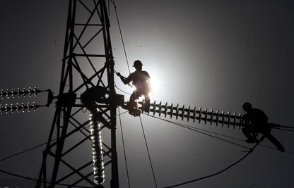 CFE ajusta tarifas eléctricas en junio