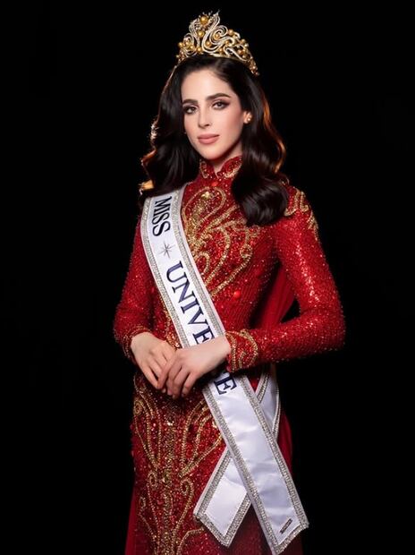 Fátima Bosch en foto oficial como ganadora de Miss Universo 2025.