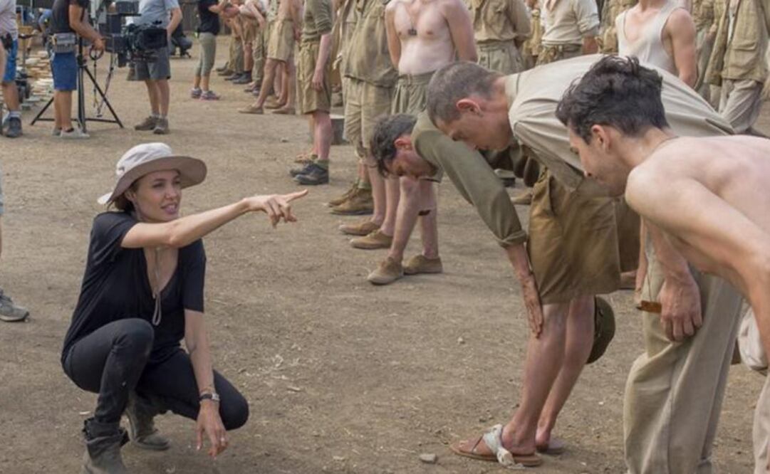 La cinta está basada en una novela de Laura Hillenbrand sobre la vida del estadounidense Louis Zamperini, exatleta olímpico que fue capturado durante la Guerra del Pacífico por el Ejército Imperial nipón. FOTO: Twitter @UniversalEnt 