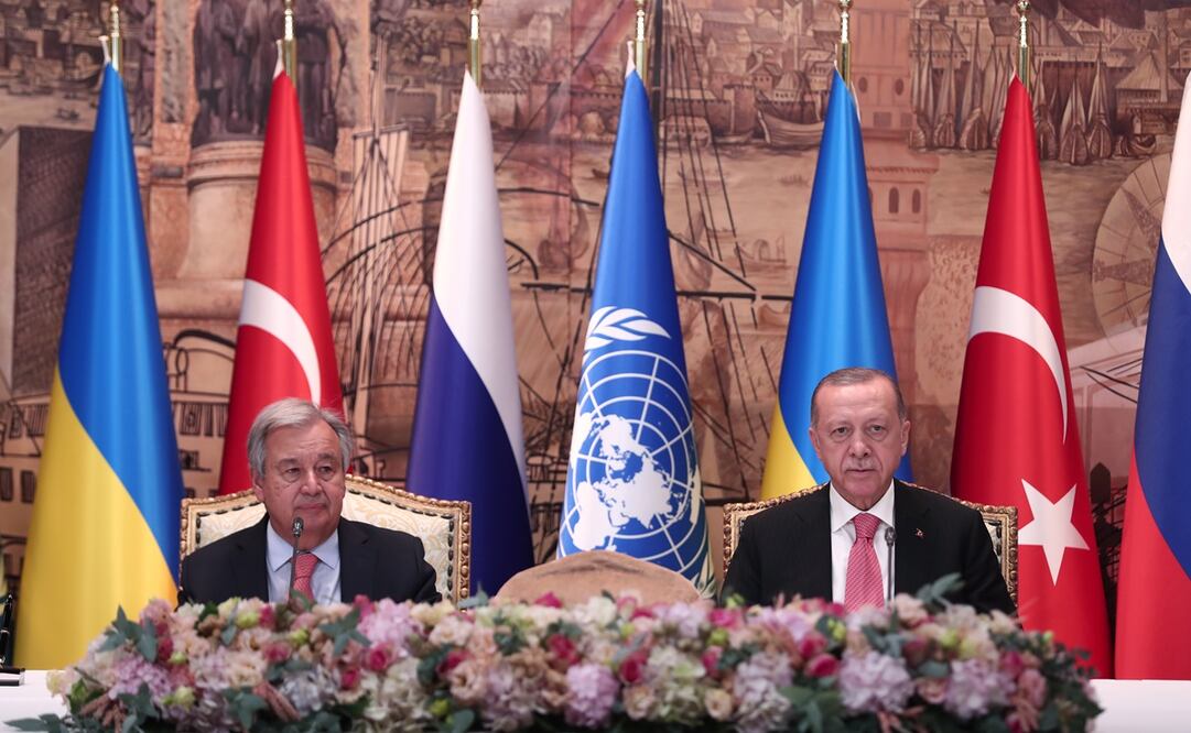 Este viernes se firmó el acuerdo en Estambul. Foto: EFE