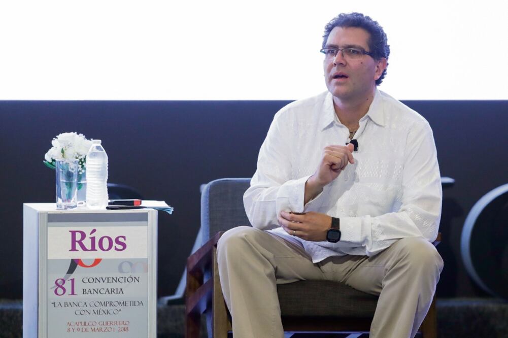 En redes sociales, Armando Ríos Piter dijo que los aspirantes presidenciales recibirán un presupuesto total de 49.9 millones de pesos. (ARCHIVO EL UNIVERSAL)