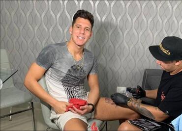 Jugador de Dorados se tatúa el rostro de Maradona