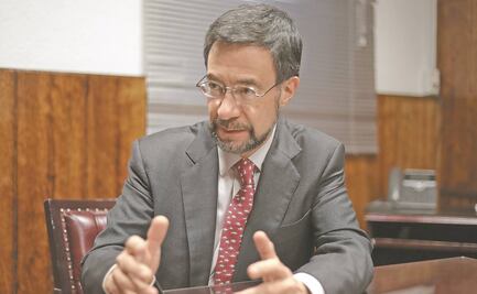 Zaldívar se juega su lugar en la historia como héroe o villano: Laveaga