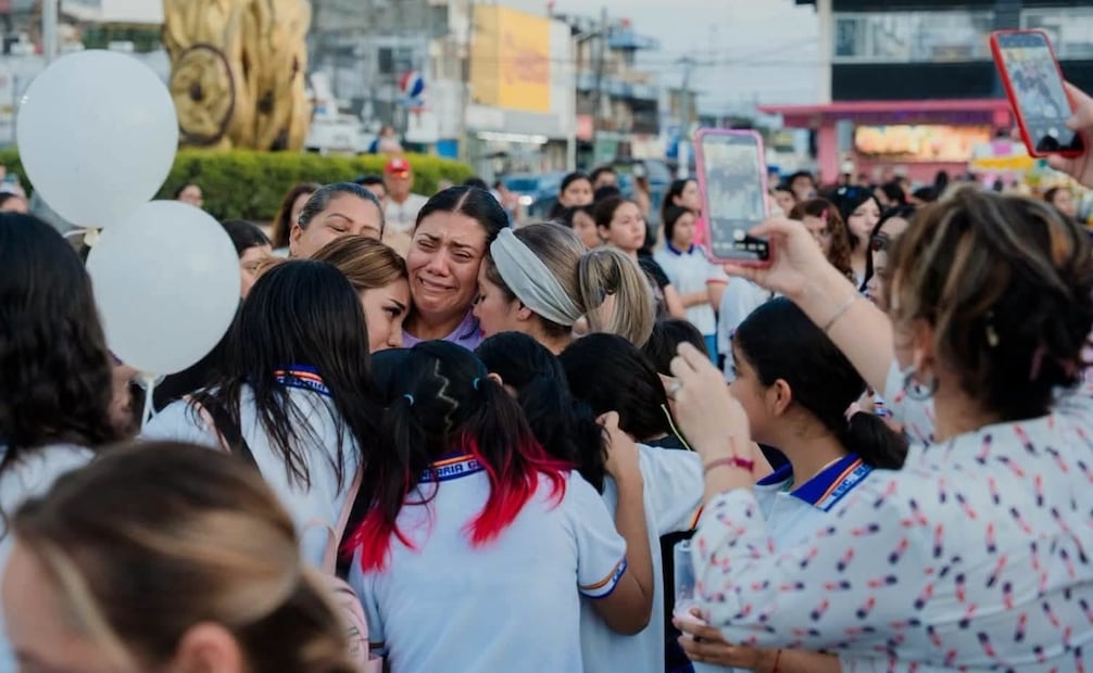El padre de Yanina, el señor Ophir Cruz Melo, mencionó que su hija cursaba el quinto semestre de preparatoria y es una víctima más de toda esta situación. | Foto: Especial.