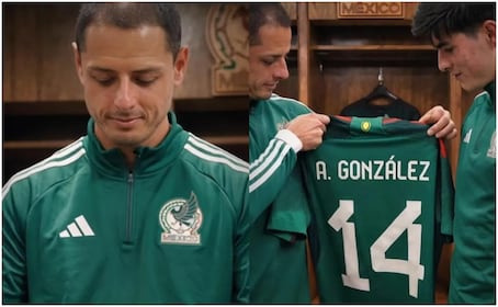 Chicharito le hereda el '14' de la Selección Mexicana a la Hormiga González: "Queda en las mejores manos"