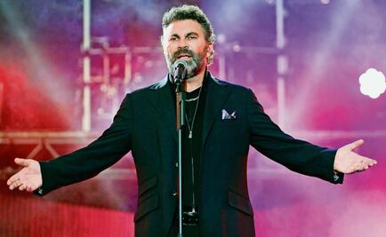 Mijares recibe Disco de Platino por álbum grabado en Bellas Artes