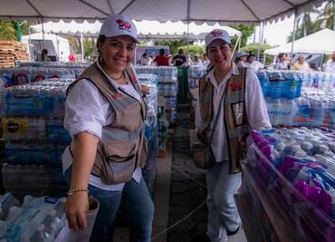 Realizan donaciones de agua embotellada en zonas rurales de Sinaloa