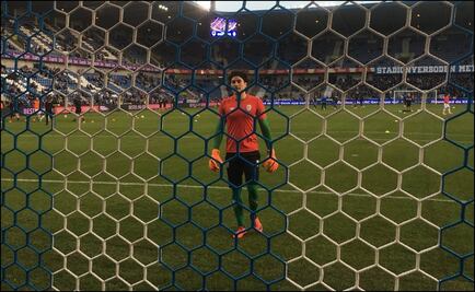 Guillermo Ochoa cada vez más lejos de la Champions