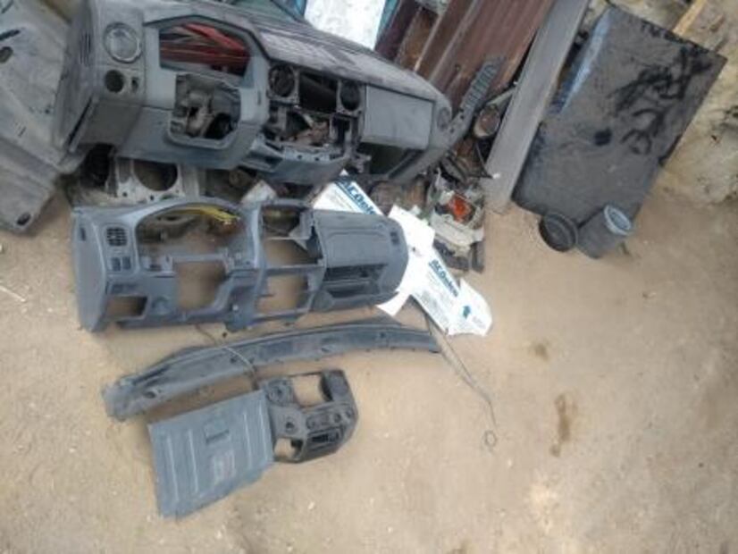 Asegura PGR inmueble con autopartes en Veracruz