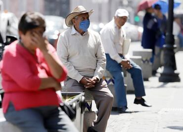 Fraudes, extorsión, incluso montadeudas: adultos mayores de CDMX piden ayuda principalmente por estos delitos