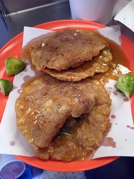 Prueba estas gorditas de chicharrón con relleno extra