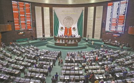 Reforma a Banxico, sin límites para su análisis: Monreal