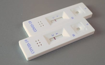 Test de saliva para detectar el Covid-19 triunfa en Austria