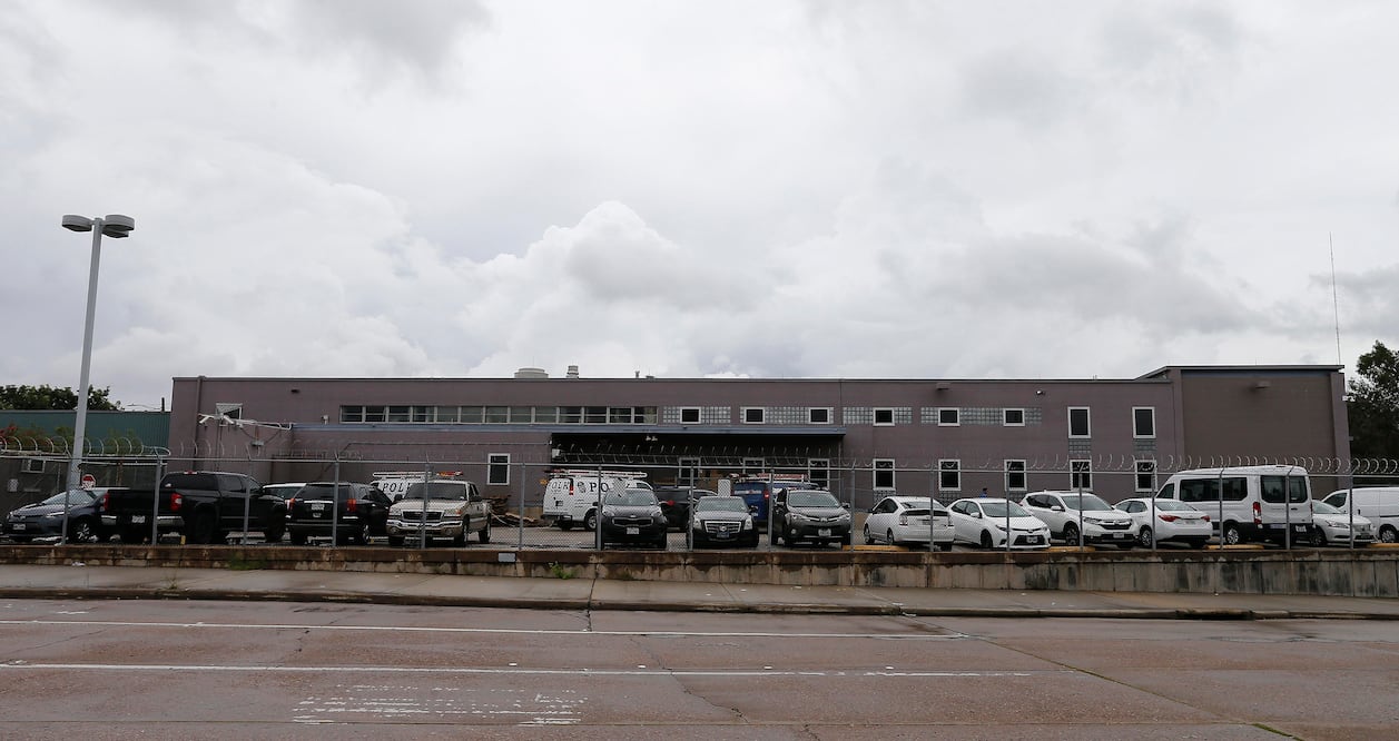 Almacén que originalmente fue elegido para albergar a niños inmigrantes no acompañados. Foto: EFE