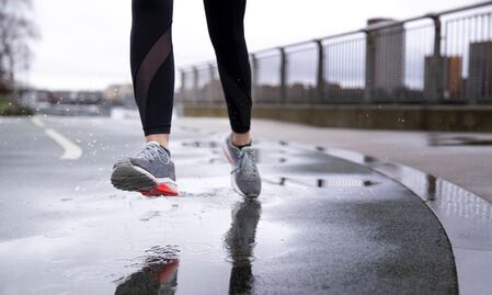 Cómo proteger tus zapatos de la lluvia