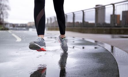Cómo proteger tus zapatos de la lluvia