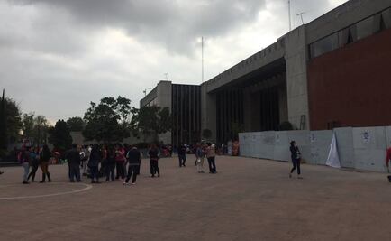 Comerciantes de San Cosme protestan en delegación Cuauhtémoc