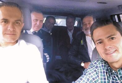 Peña Nieto y Mancera recorren autopista