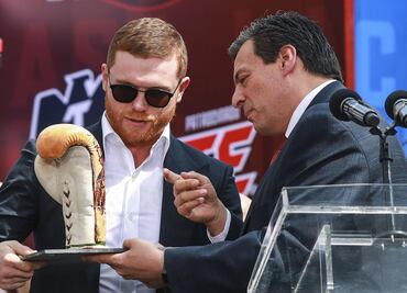 Mauricio Sulaimán, "Critican al Canelo por ser un chin..."