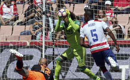 Granada y “Memo” Ochoa, más cerca del descenso en España