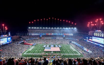 Venden agua de la llave en estadio de los Pats
