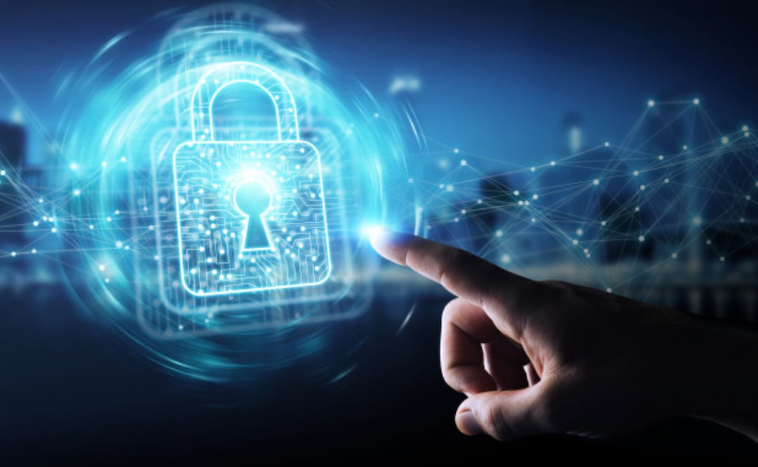 Las compañías están revisando una nueva ley de seguridad que le da a China el poder de sofocar la disidencia