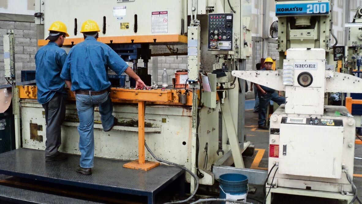 Entre el primer y el segundo trimestre del presente año, la pobreza laboral disminuyó en los ámbitos rural y urbano, aunque en mayor medida en el primero, de acuerdo con la Coneval. Foto: Archivo/El Universal