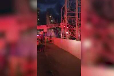 Montaña rusa se descarrila en Florida; pasajeros caen de 10 metros