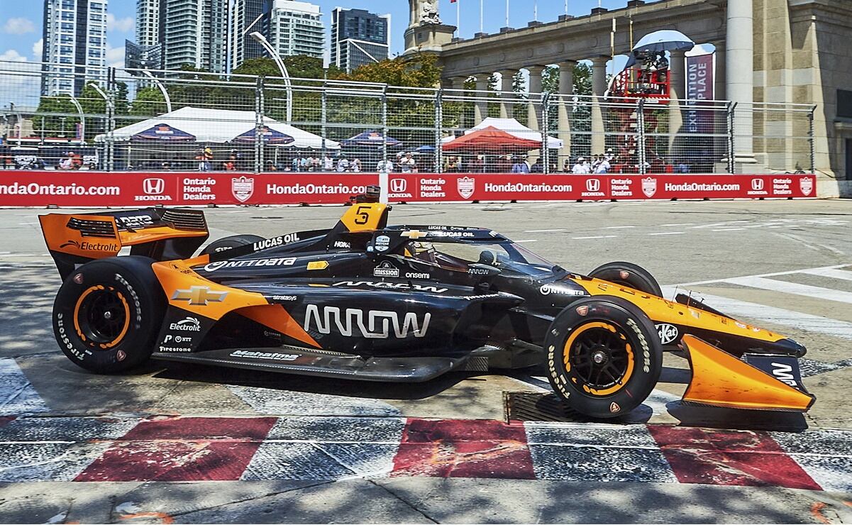 Pato O'Ward reacciona sorprendido a publicación de ICE; incluye un vehículo con el número del único piloto mexicano de la IndyCar