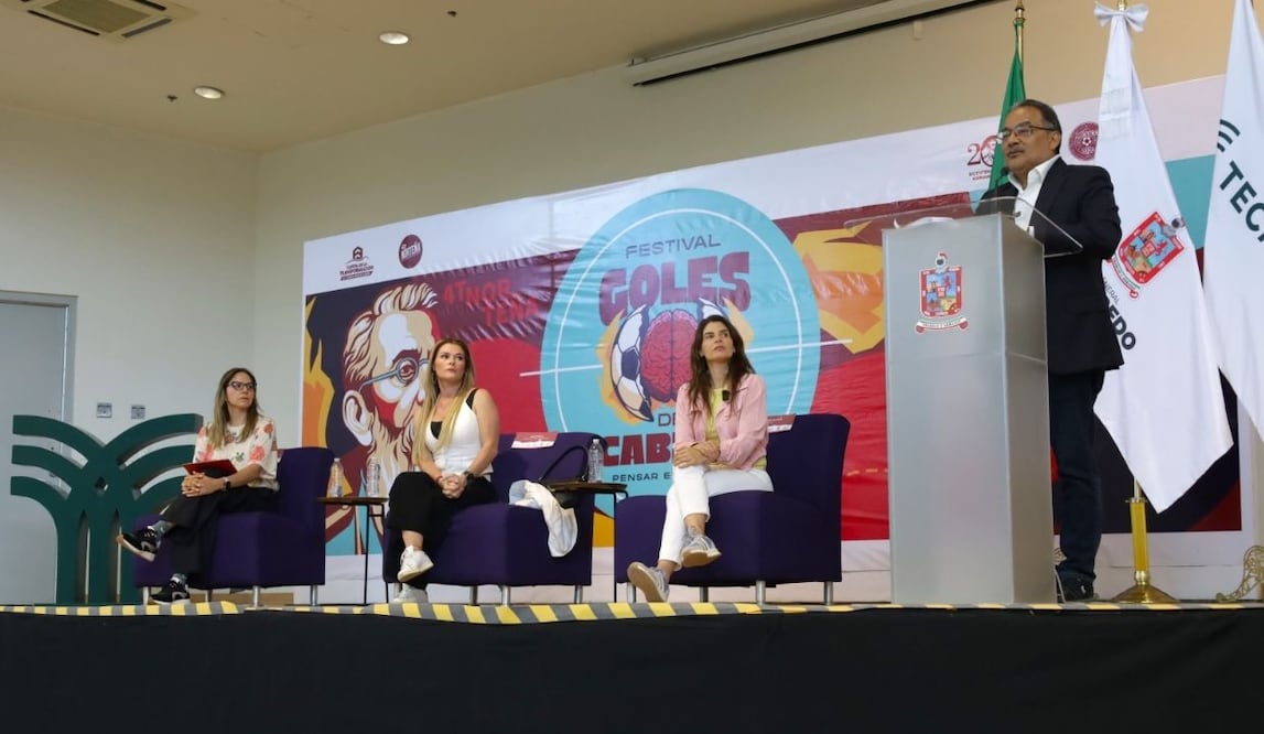 Escobedo cierra festival futbolero con fiesta cultural; música, libros y debate rumbo al Mundial 2026. Foto: Especial