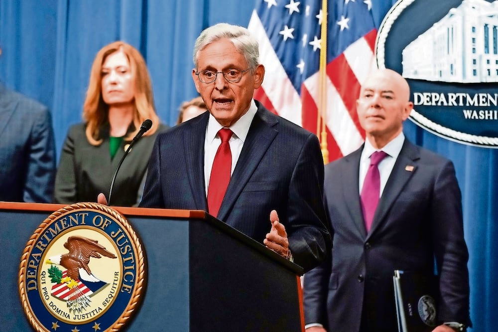 El fiscal general Merrick Garland, durante una conferencia de prensa en el Departamento de Justicia en Washington, donde anunció las interrupciones a la cadena de suministro del químico precursor del fentanilo, el 3 de octubre pasado. Foto: AP