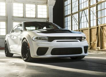 Policía detiene a hombre que pasaba por 160 km/h el límite de velocidad