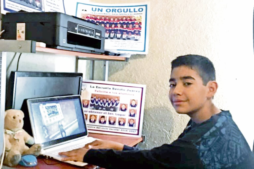 Andrés dice que aún no sabe qué carrera universitaria estudiará, pero le gustaría Mecatrónica, Robótica o alguna relacionada con la tecnología (HILDA FERNÁNDEZ. EL UNIVERSAL)