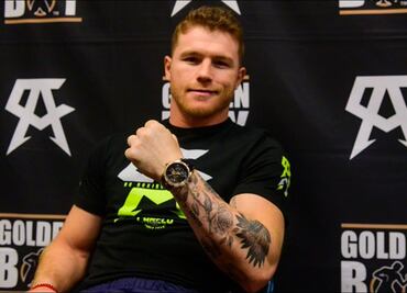 Canelo Álvarez se molesta porque lo hacen esperar para pelear