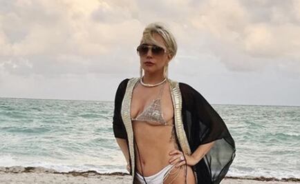 Lady Gaga sorprende y muestra sus curvas en bikini