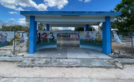 Padres de familia acusan a tesorera de primaria en Yucatán de apoderarse de 136 mil pesos de programa escolar; dinero era para mejorar infraestructura