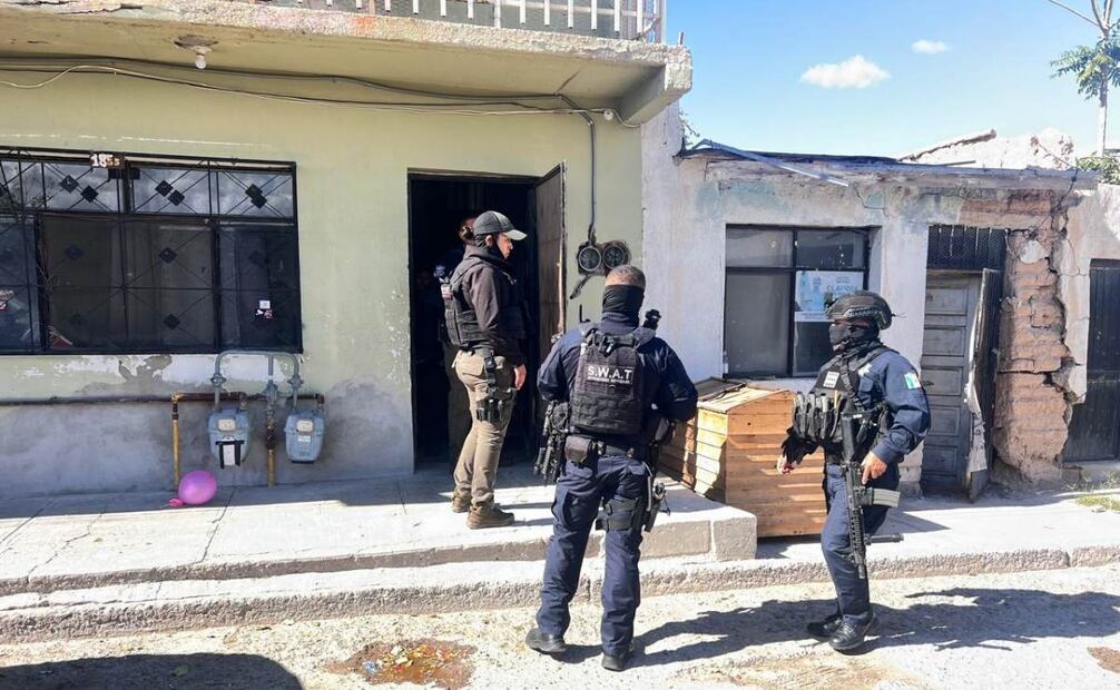 Elementos de seguridad escucharon voces de personas pidiendo ayuda desde el segundo piso de la casa (05/11/2024) Foto: Especial