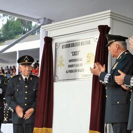 Celebra Colegio Militar 195 aniversario