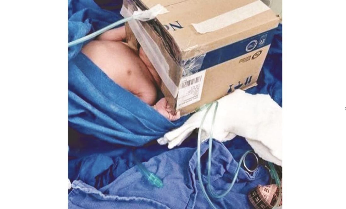 Images of different objects being used as medical supplies went viral - Photo: Taken from social media