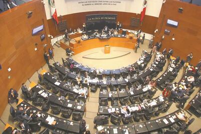 Gobernadores y partidos niegan ser “golpistas”