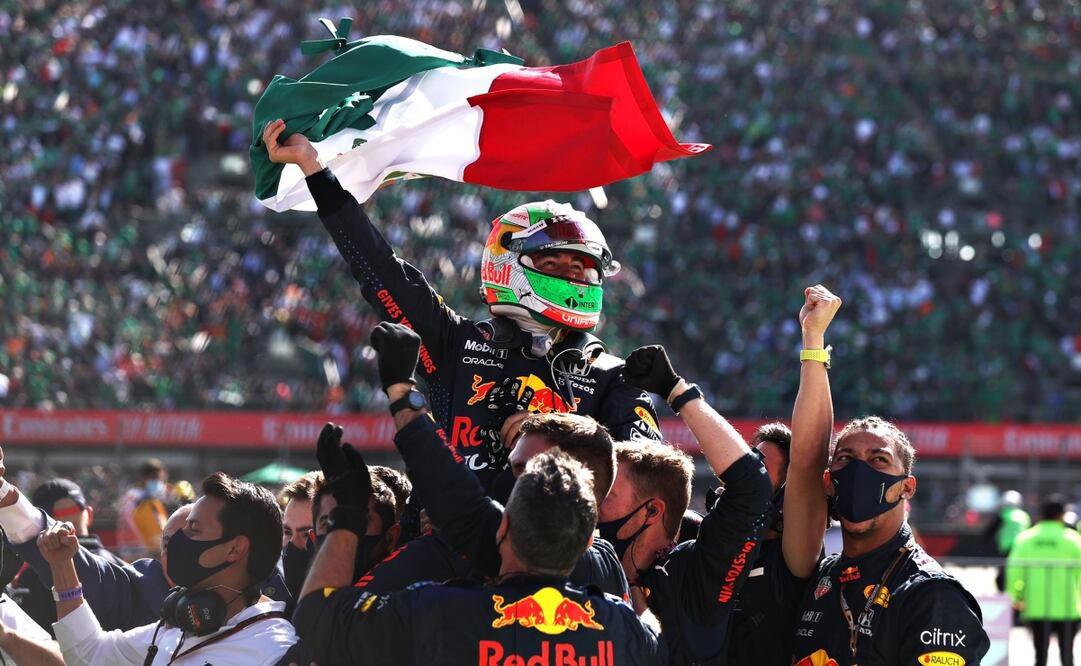 Disfruta este evento con el famoso piloto mexicano. Imagen: Twitter (@SChecoPerez)