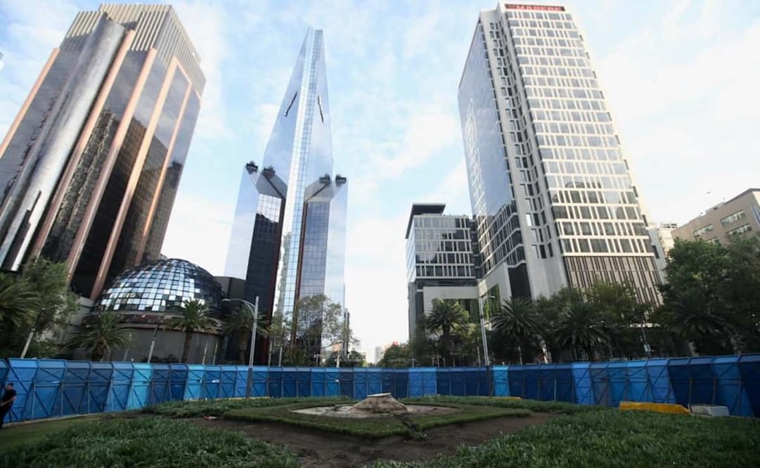 El Gobierno capitalino habilitó una consulta para que la población decida si en la glorieta se siembra otra palmera o algún otro ejemplar arbóreo.Foto: Valente Rosas EL UNIVERSAL