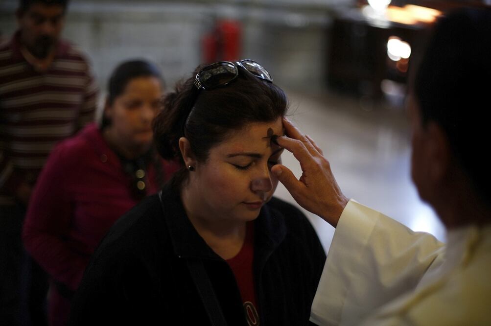 Believer during Ash Wednesday in Mexico City – Photo: Tomas Bravo/REUTERS