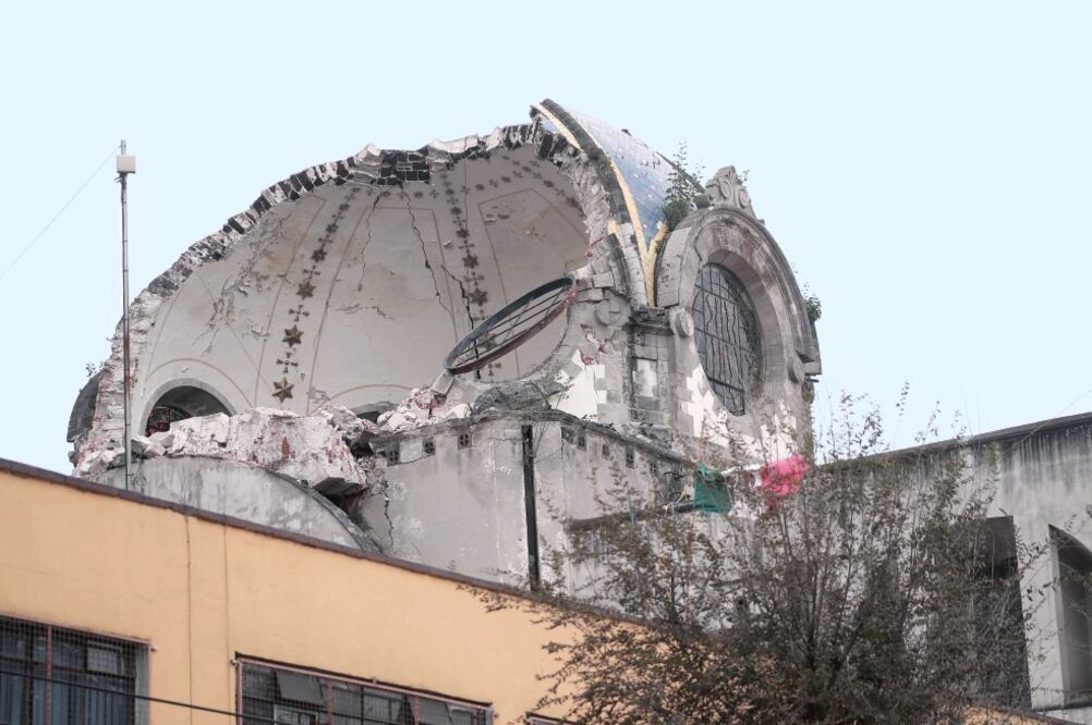 Decenas de sitios y monumentos, como la Iglesia de Nuestra Señora de los Ángeles, en la colonia Guerrero, esperan ser reparados tras el sismo de septiembre . (ARCHIVO EL UNIVERSAL)