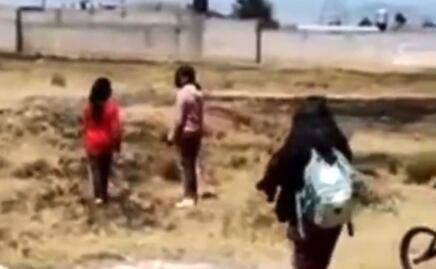 "¡Pégale con los nudillos!" Registran otra pelea de alumnas de secundaria, ahora en Almoloya
