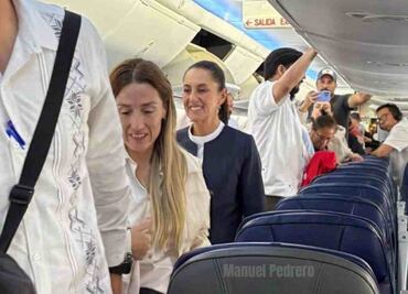 VIDEO: Claudia Sheinbaum aborda vuelo comercial; se dirige a Baja California