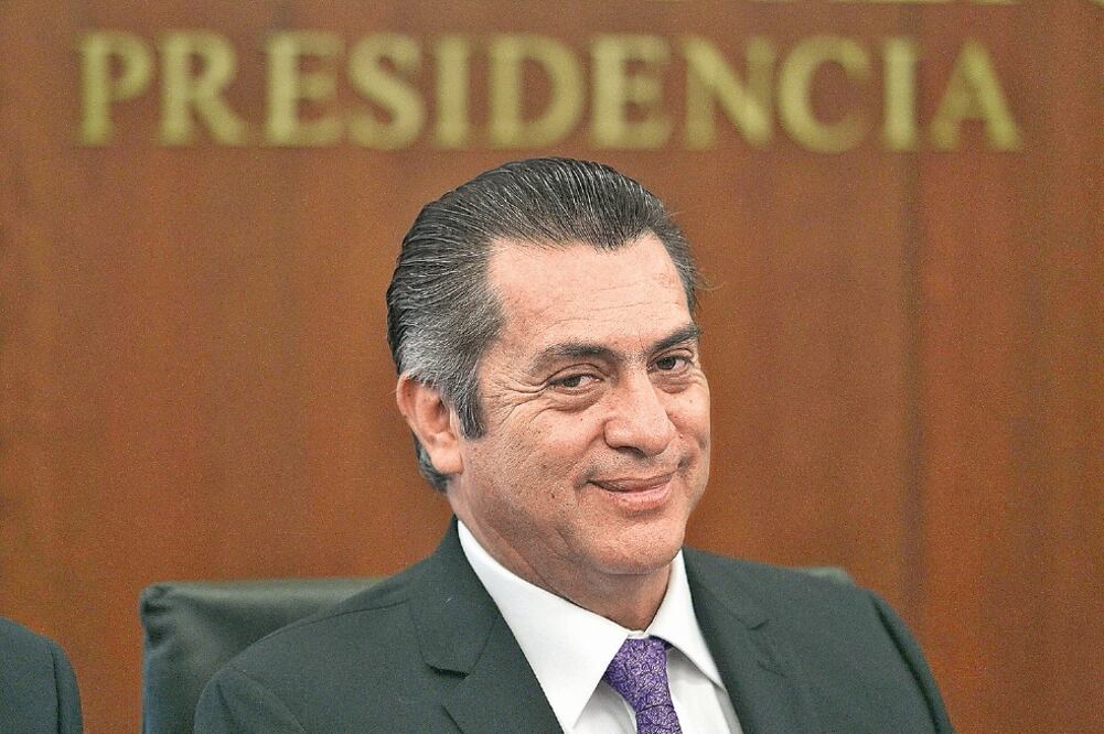 3MILLONES de firmas se han entregado al INE hasta el corte del 19 de noviembre por parte de los aspirantes (ARCHIVO EL UNIVERSAL)